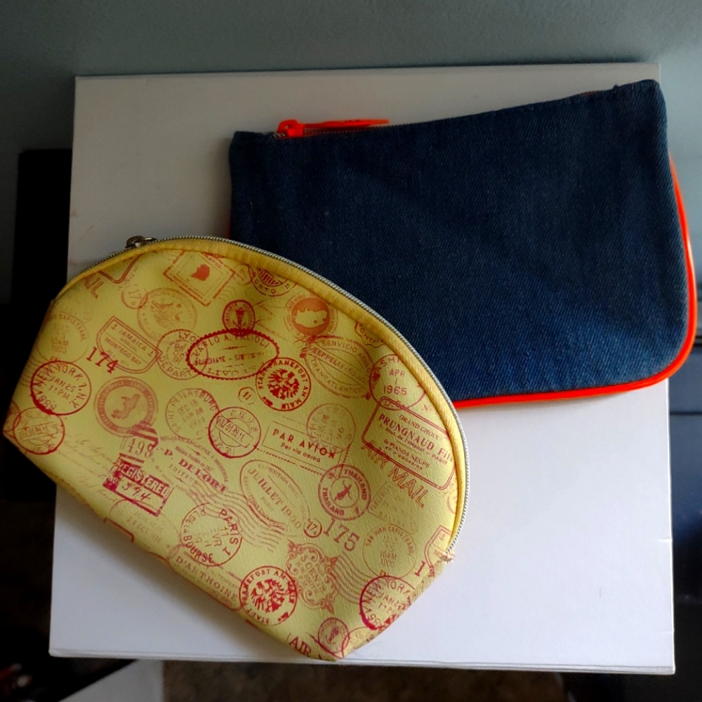 Set of 2 makeup bags